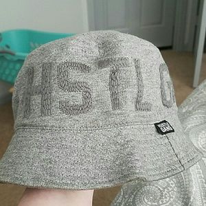 S/M Men's Hustle Gang hat